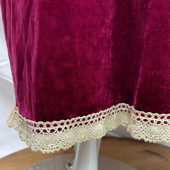 Women's Vintage Lisa Jo Crimson Red Velvet Cream Crochet Lace 70’s Long Dress S - Picture 4 of 13